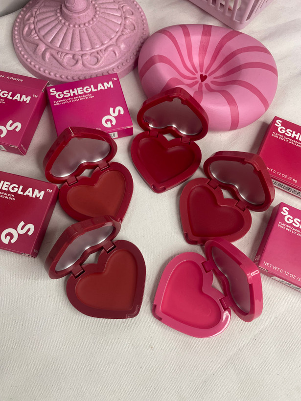 رژگونه قلبی Sheglam