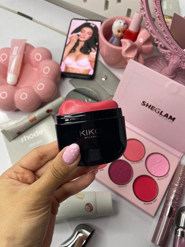 رژگونه استیکی Kiko